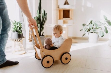 Natürlich und langlebig: Unsere Lauflernwagen aus hochwertigem Holz