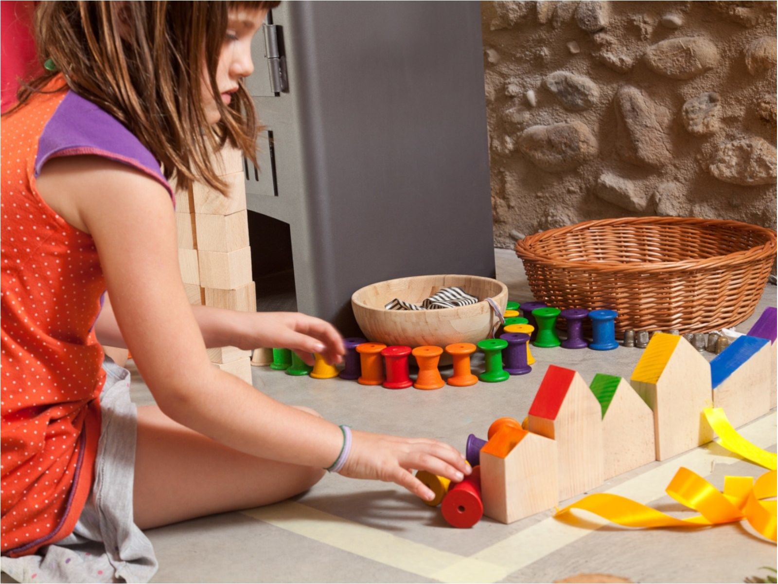 MONTESSORI SPIELZEUG