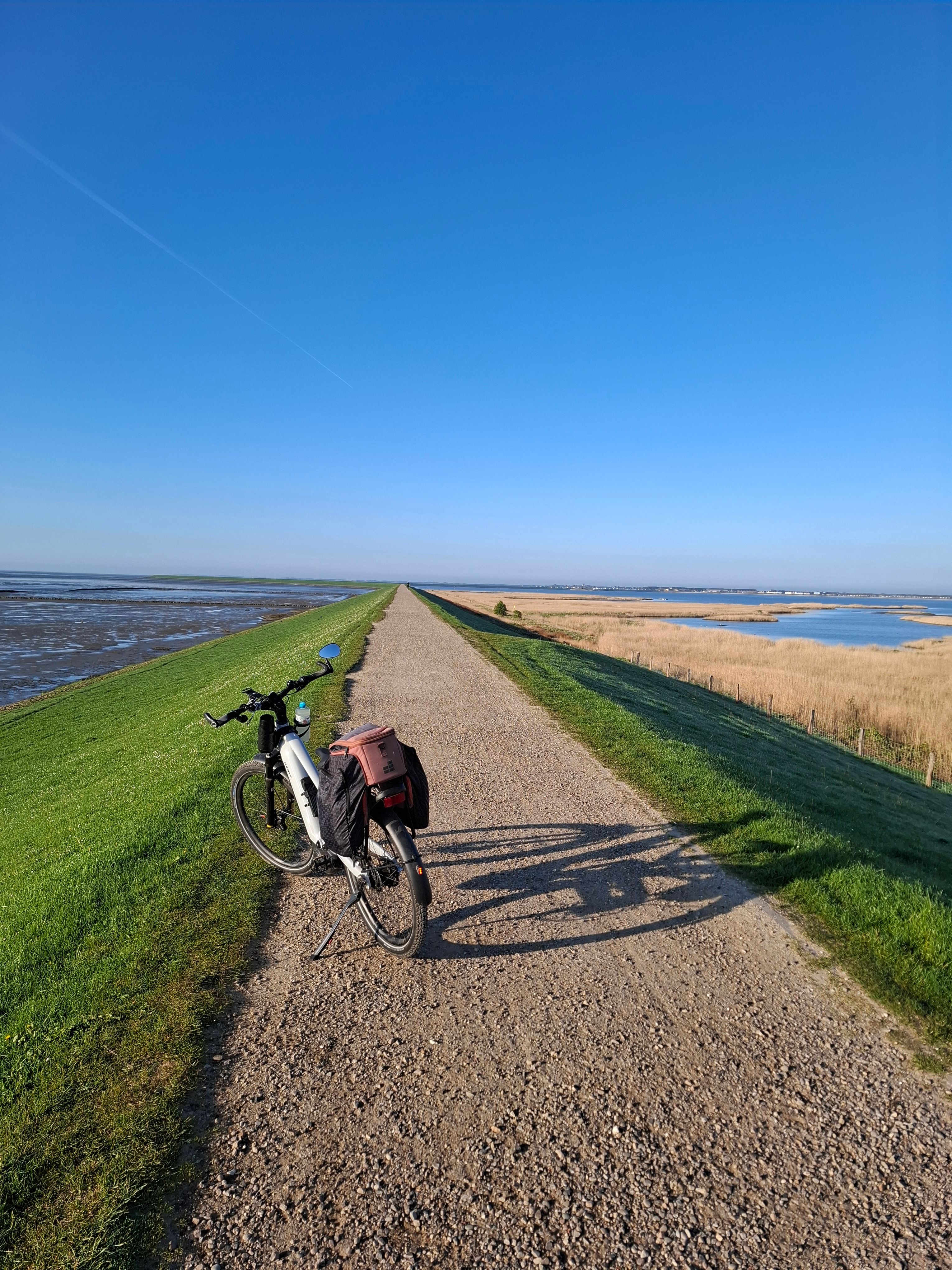 Saschas Fahrrad auf dem Damm Sylt