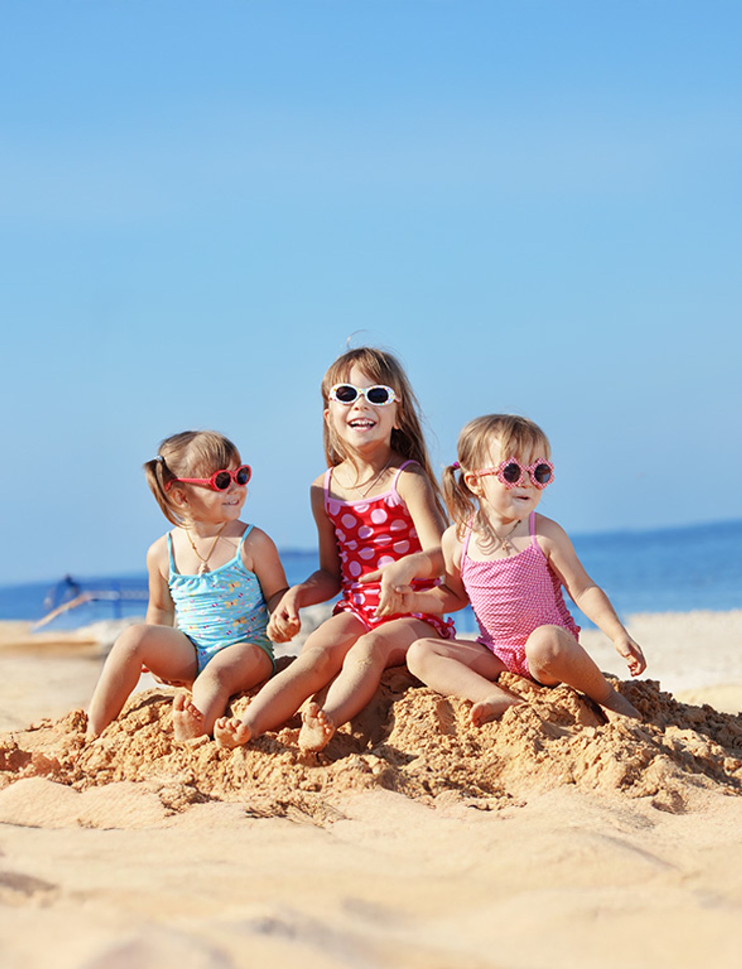 STRANDTAG MIT BABY UND KLEINKIND