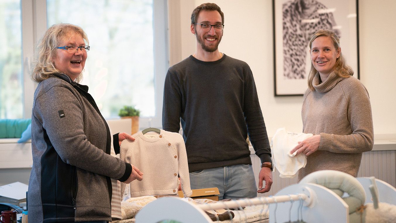Unsere Kolleg: innen bei der Arbeit