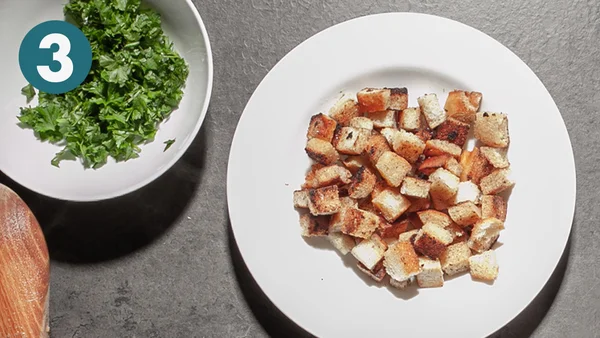 3. Croutons zubereiten