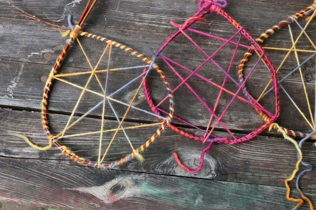 Traumfänger Netz aus Wollfäden