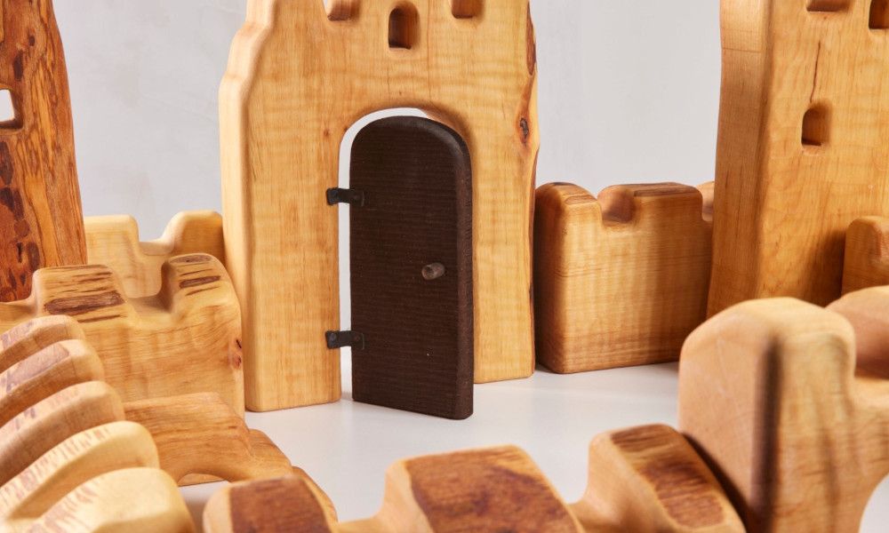 Spielzeug Ritterburg aus unbehandeltem Holz