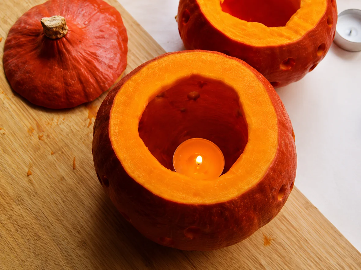Kürbis mit Teelicht