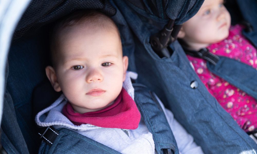 Zwillingskinderwagen