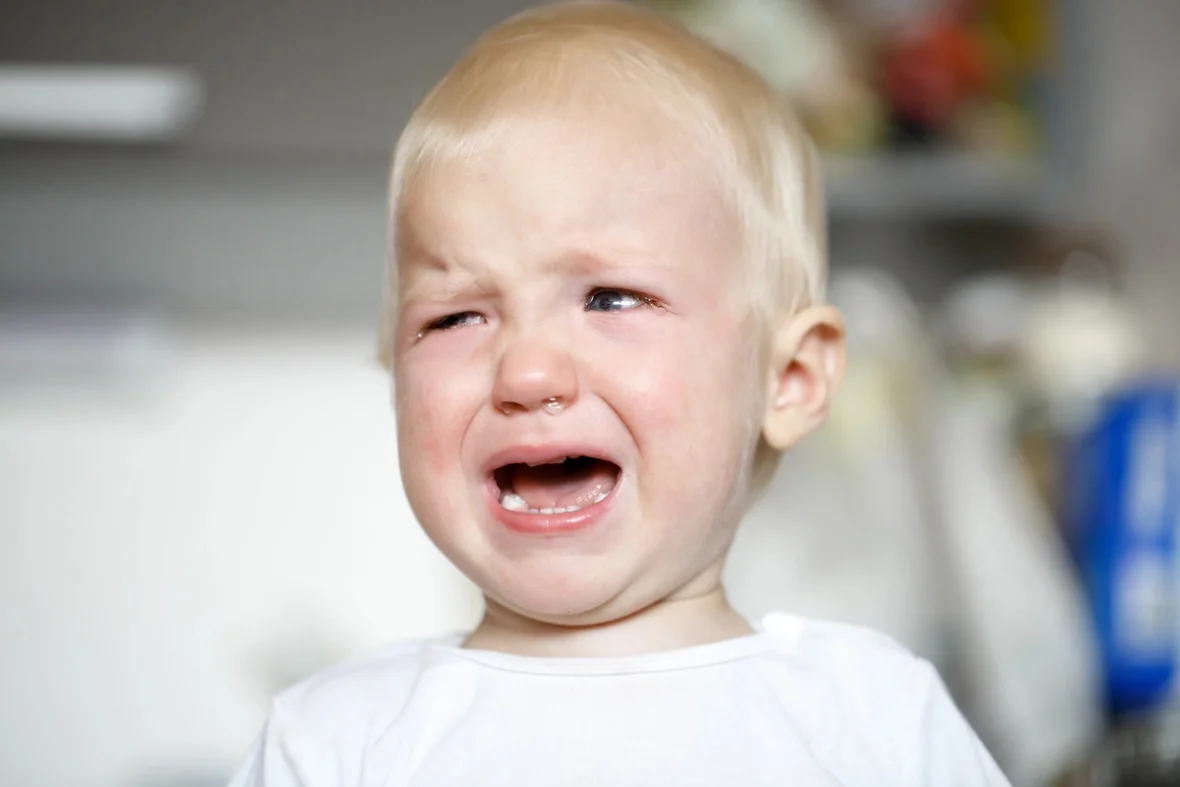 Kind weint und schreit