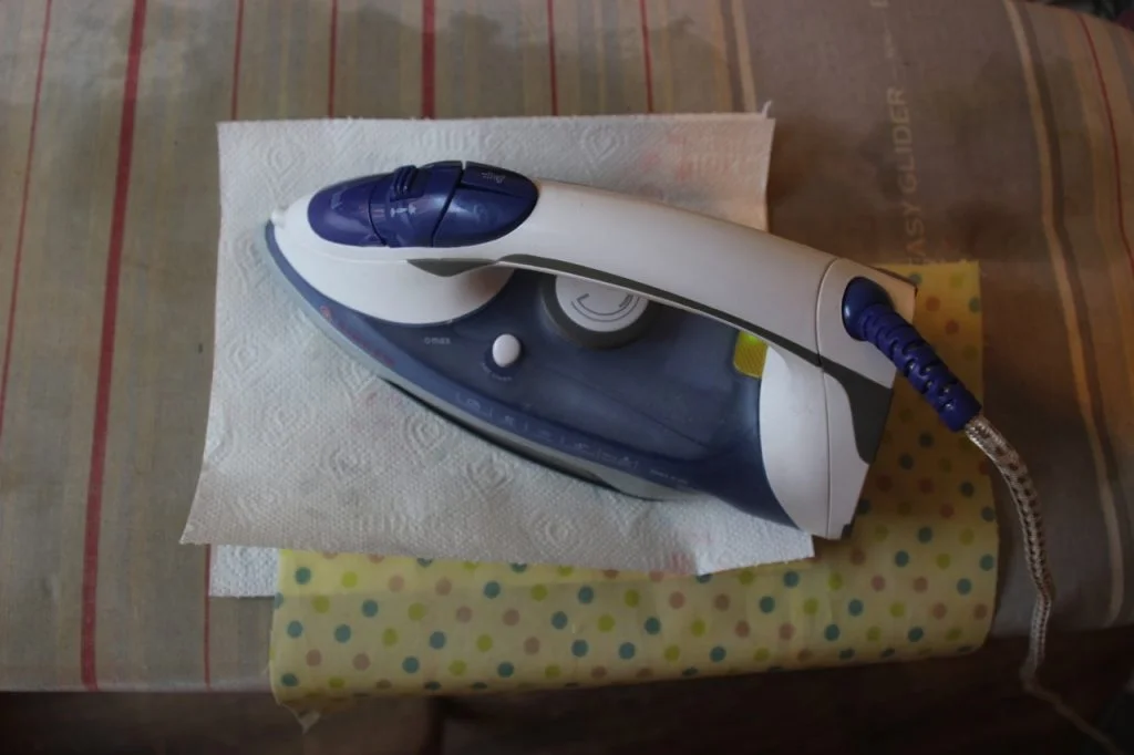 Bienenwachstuch bügeln.