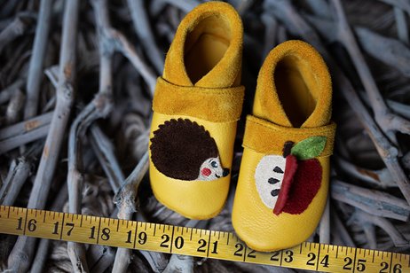 Kinderfüße messen für perfekt passende Schuhe