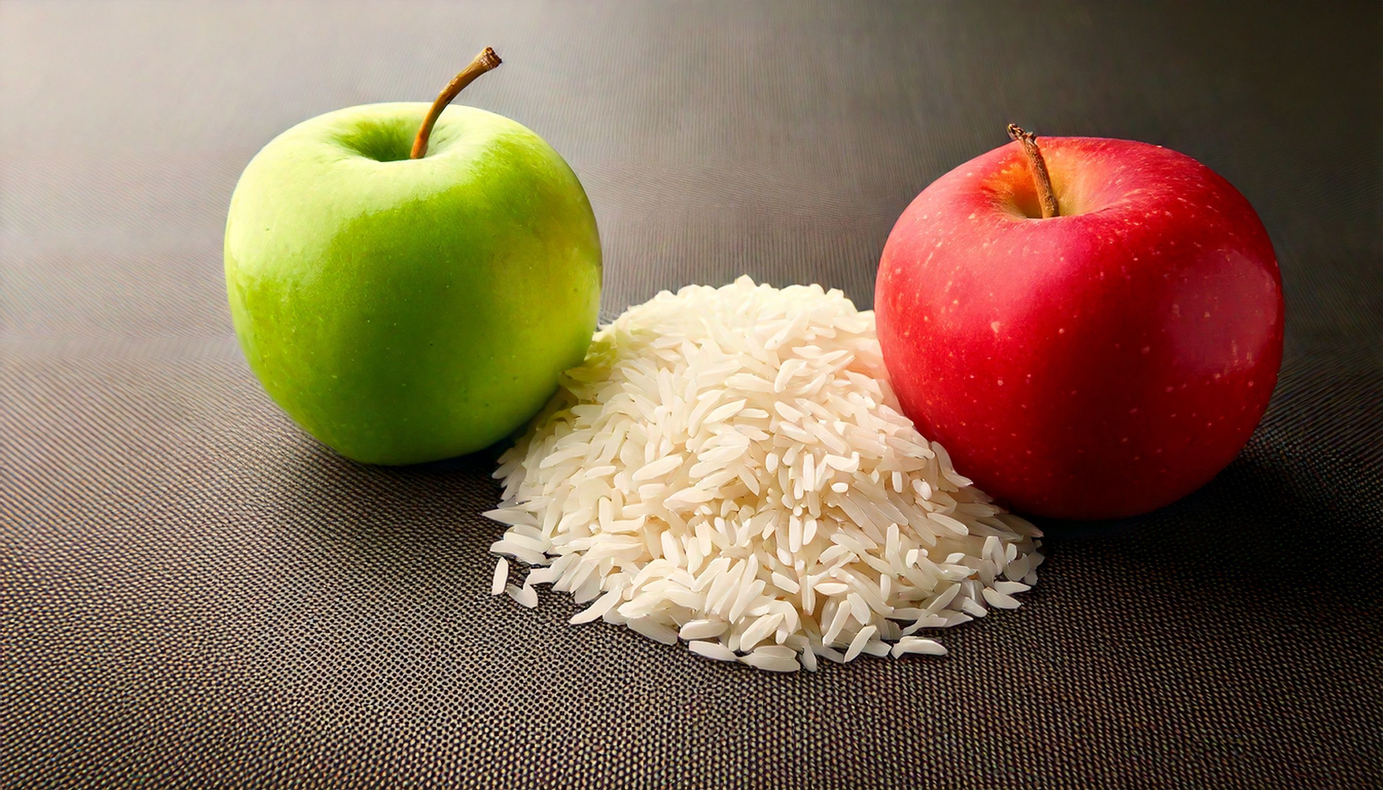 Reis und Apfel in Fastenzeit